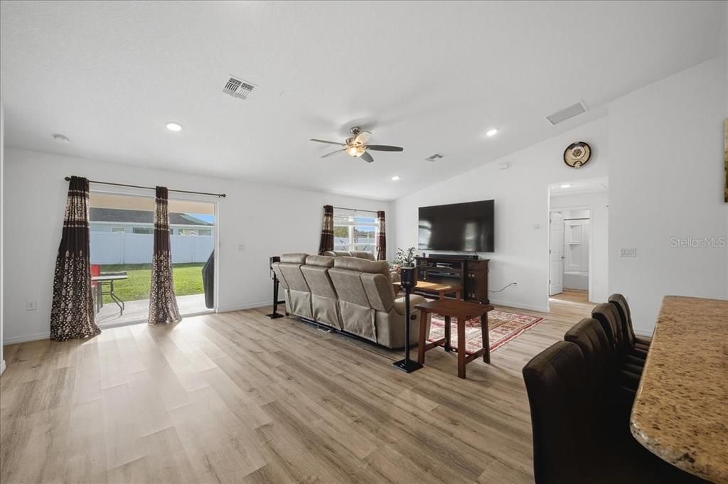 For Sale: $355,000 (3 beds, 2 baths, 2040 Square Feet)