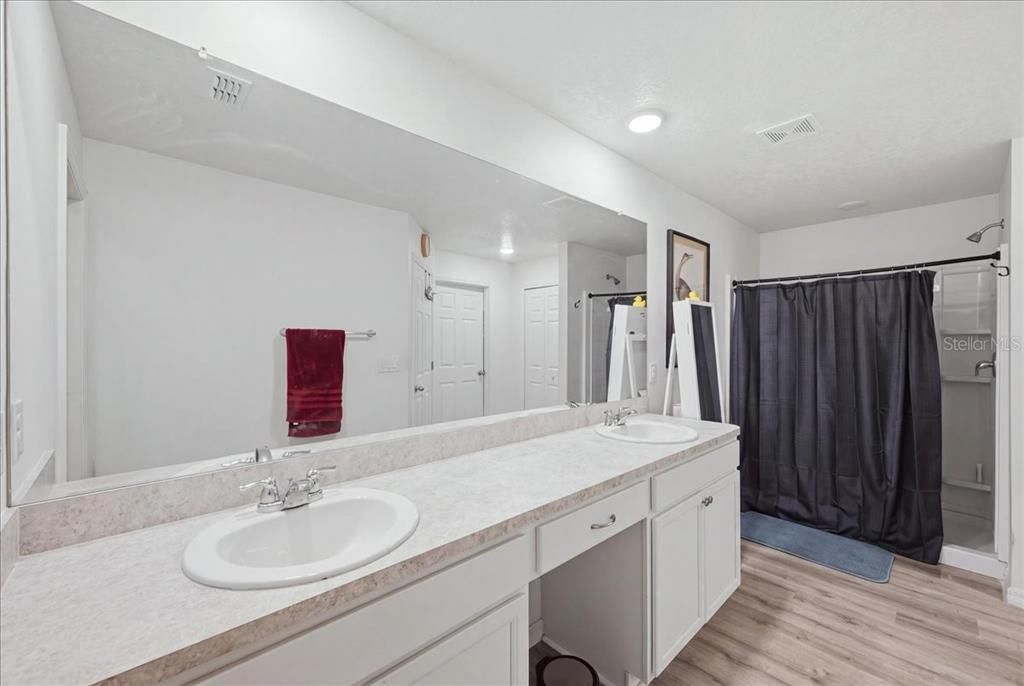 For Sale: $355,000 (3 beds, 2 baths, 2040 Square Feet)