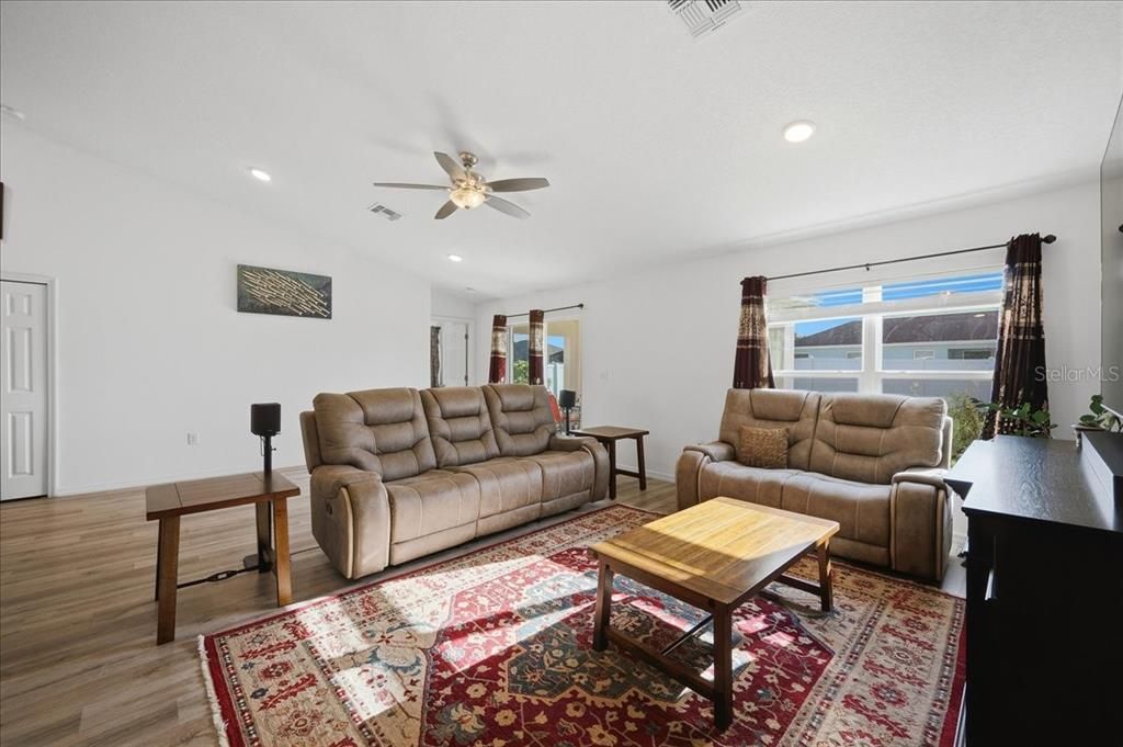 For Sale: $355,000 (3 beds, 2 baths, 2040 Square Feet)