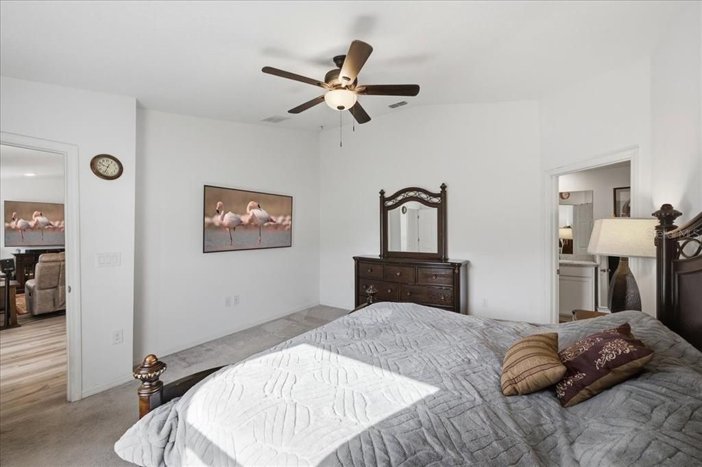 For Sale: $355,000 (3 beds, 2 baths, 2040 Square Feet)