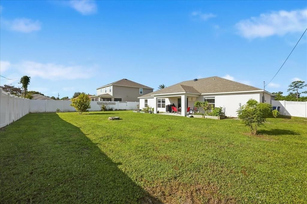 For Sale: $355,000 (3 beds, 2 baths, 2040 Square Feet)