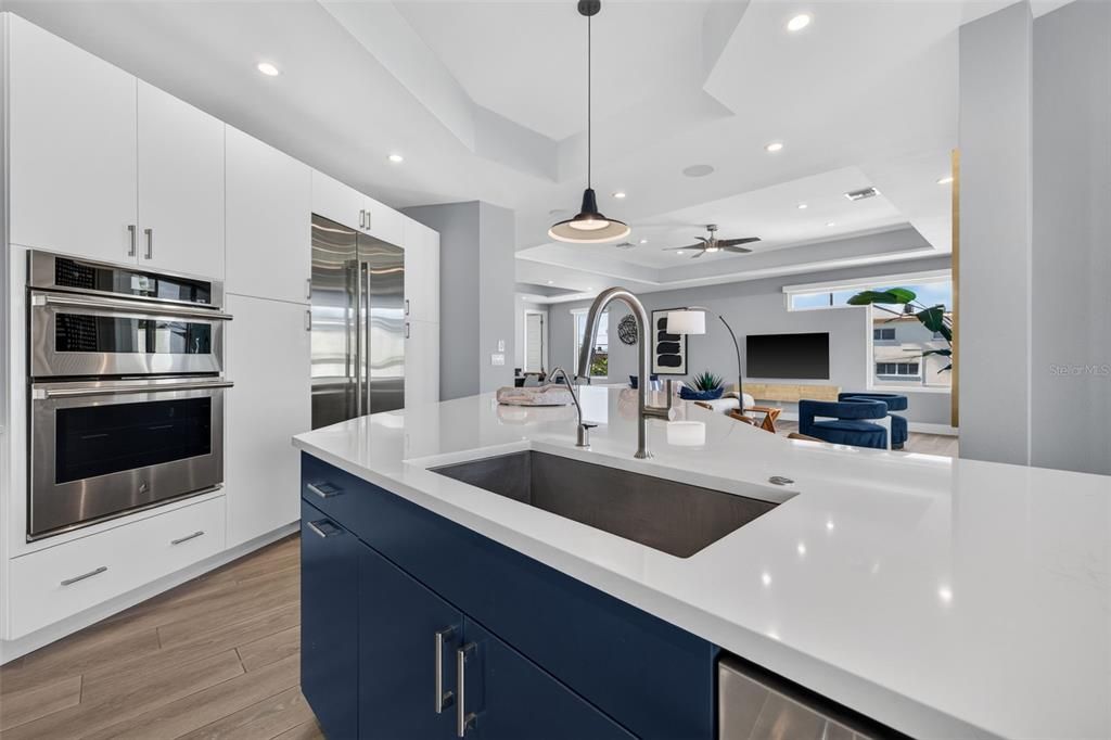 For Sale: $3,925,000 (4 beds, 4 baths, 4274 Square Feet)