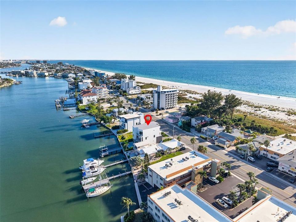 For Sale: $3,925,000 (4 beds, 4 baths, 4274 Square Feet)