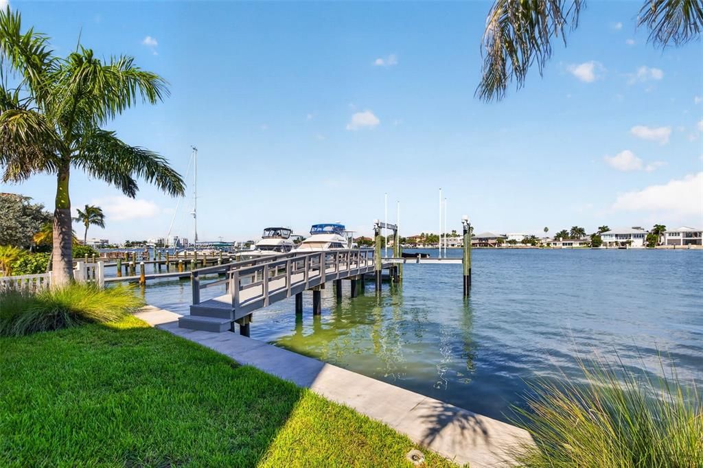 For Sale: $3,925,000 (4 beds, 4 baths, 4274 Square Feet)