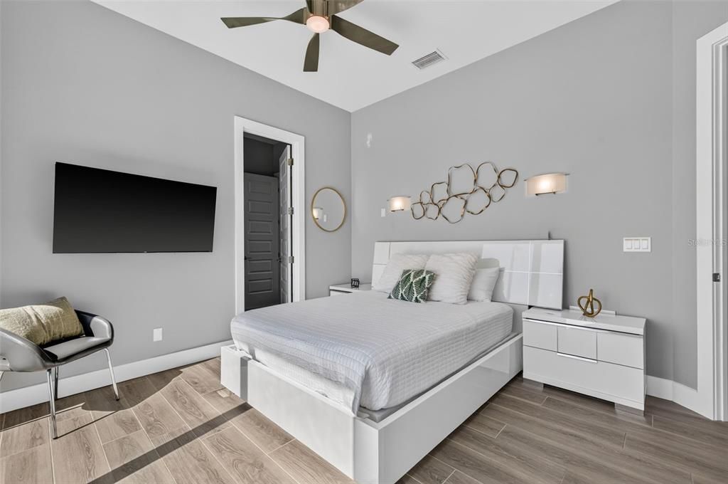 For Sale: $3,925,000 (4 beds, 4 baths, 4274 Square Feet)