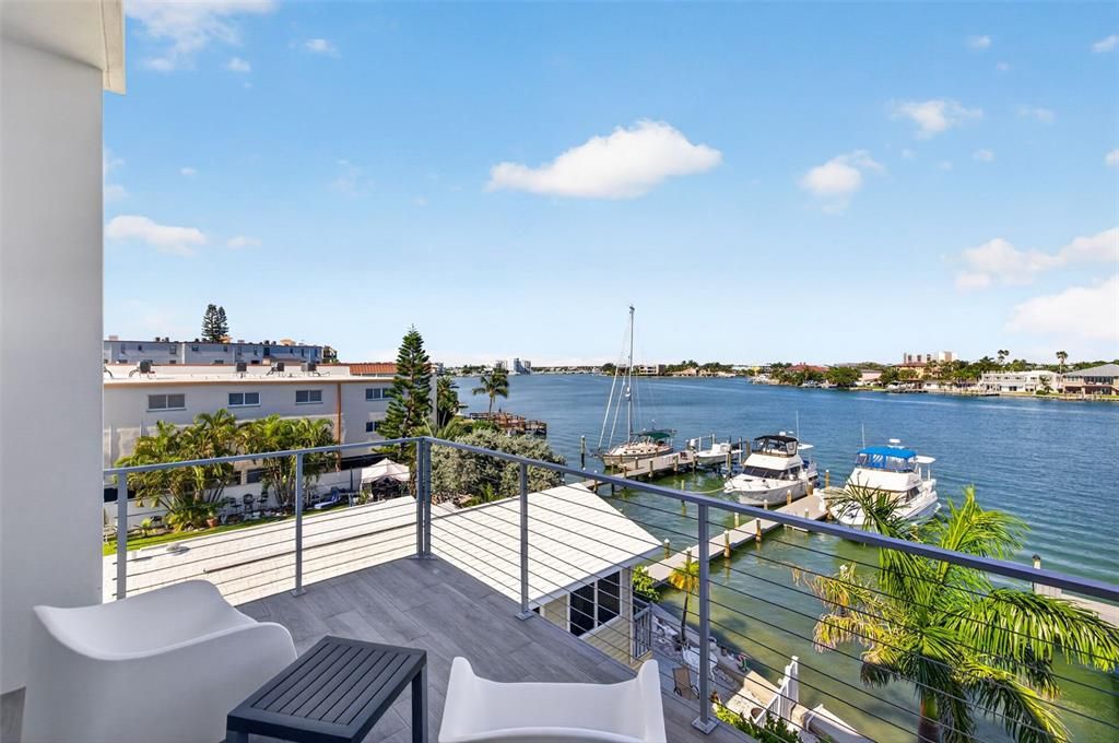 For Sale: $3,925,000 (4 beds, 4 baths, 4274 Square Feet)