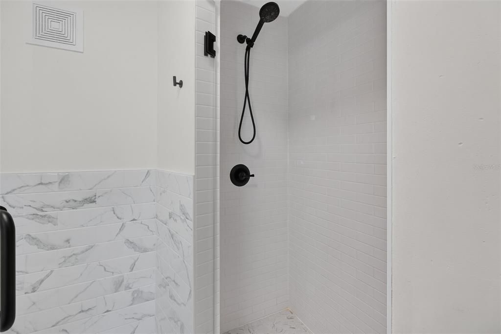 En Venta: $195,000 (2 camas, 2 baños, 1135 Pies cuadrados)