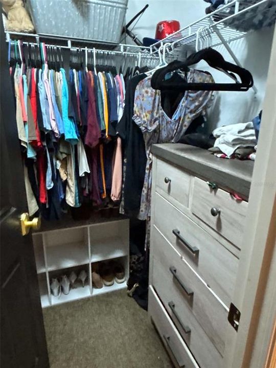 En Venta: $230,000 (3 camas, 2 baños, 1352 Pies cuadrados)