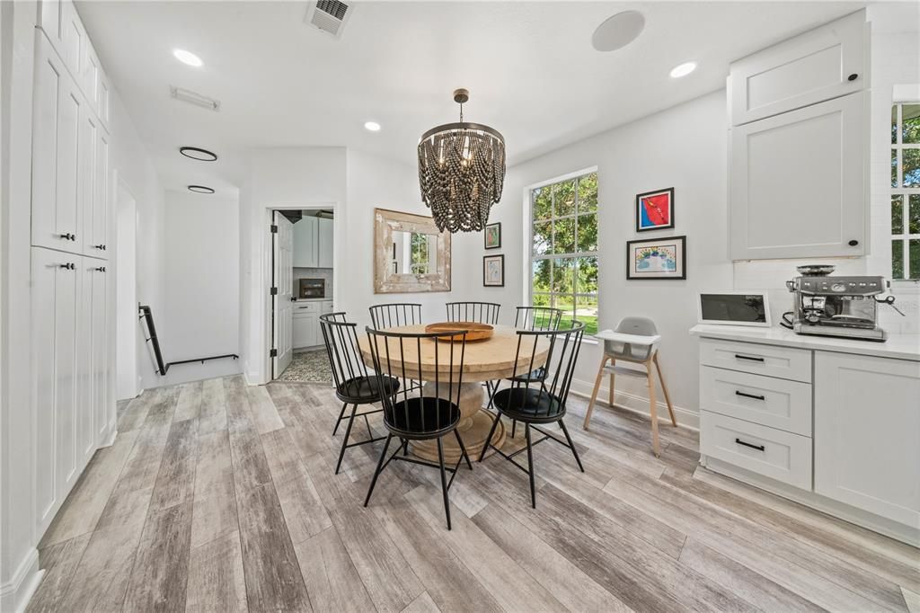 For Sale: $950,000 (4 beds, 4 baths, 3069 Square Feet)