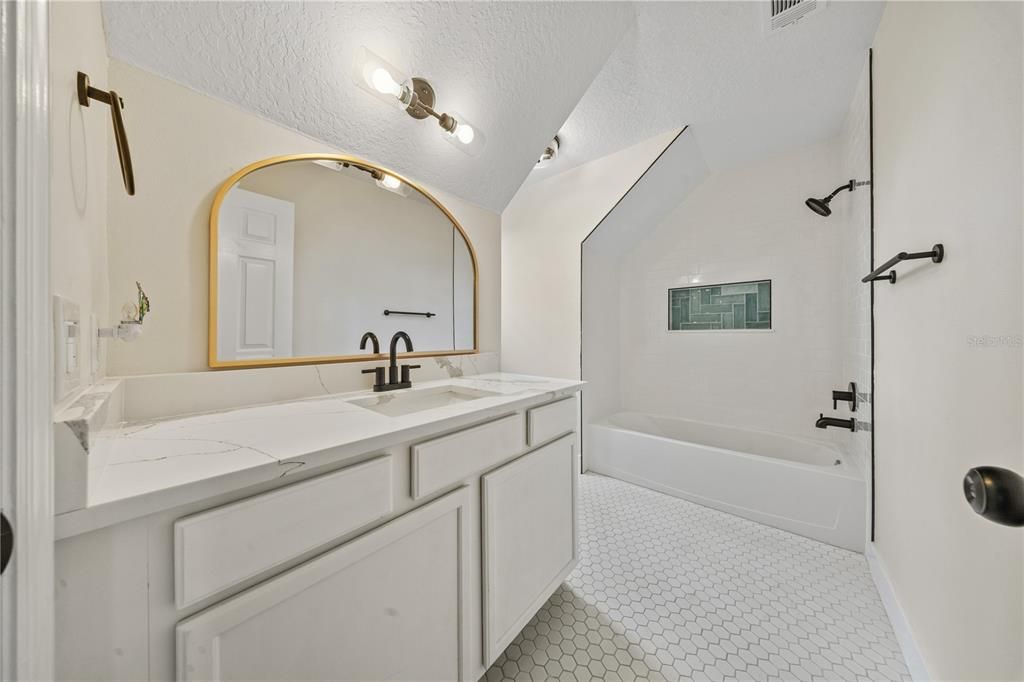 For Sale: $950,000 (4 beds, 4 baths, 3069 Square Feet)