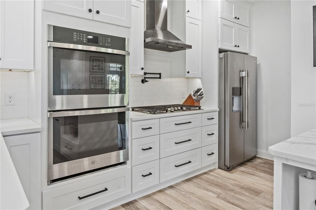For Sale: $950,000 (4 beds, 4 baths, 3069 Square Feet)