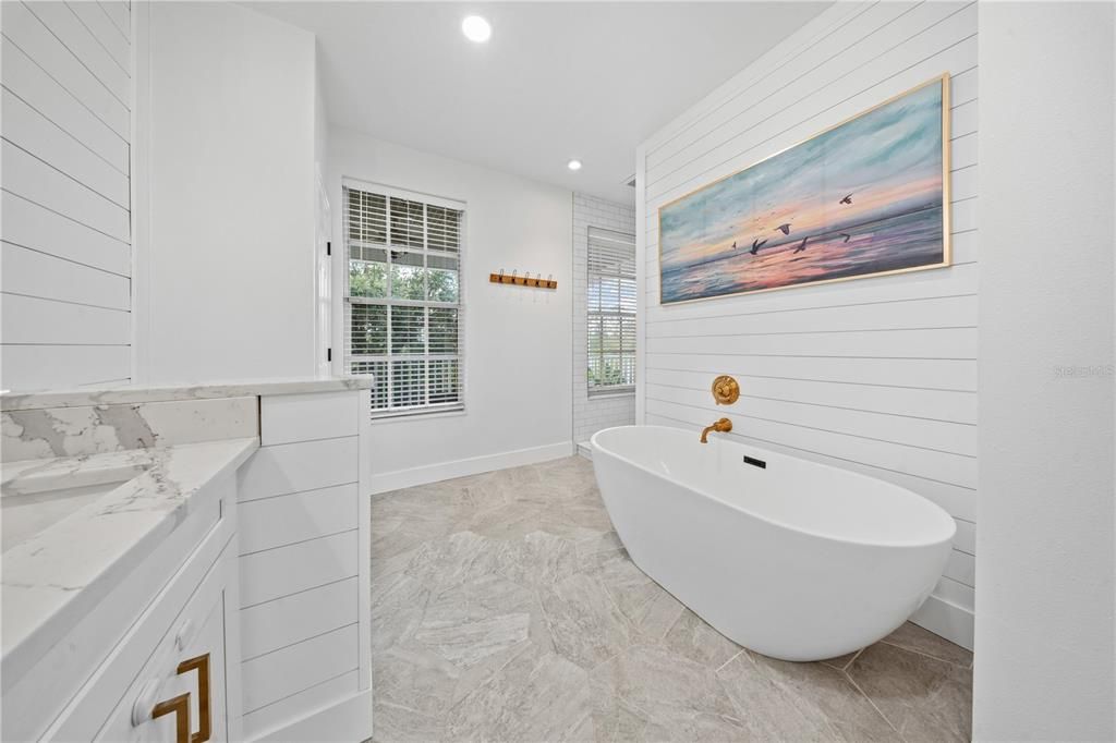 For Sale: $950,000 (4 beds, 4 baths, 3069 Square Feet)
