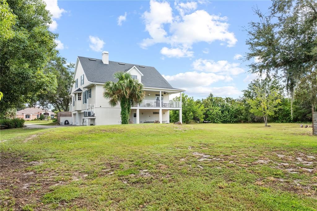 For Sale: $950,000 (4 beds, 4 baths, 3069 Square Feet)