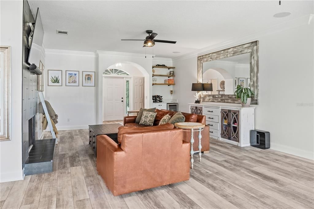 For Sale: $950,000 (4 beds, 4 baths, 3069 Square Feet)