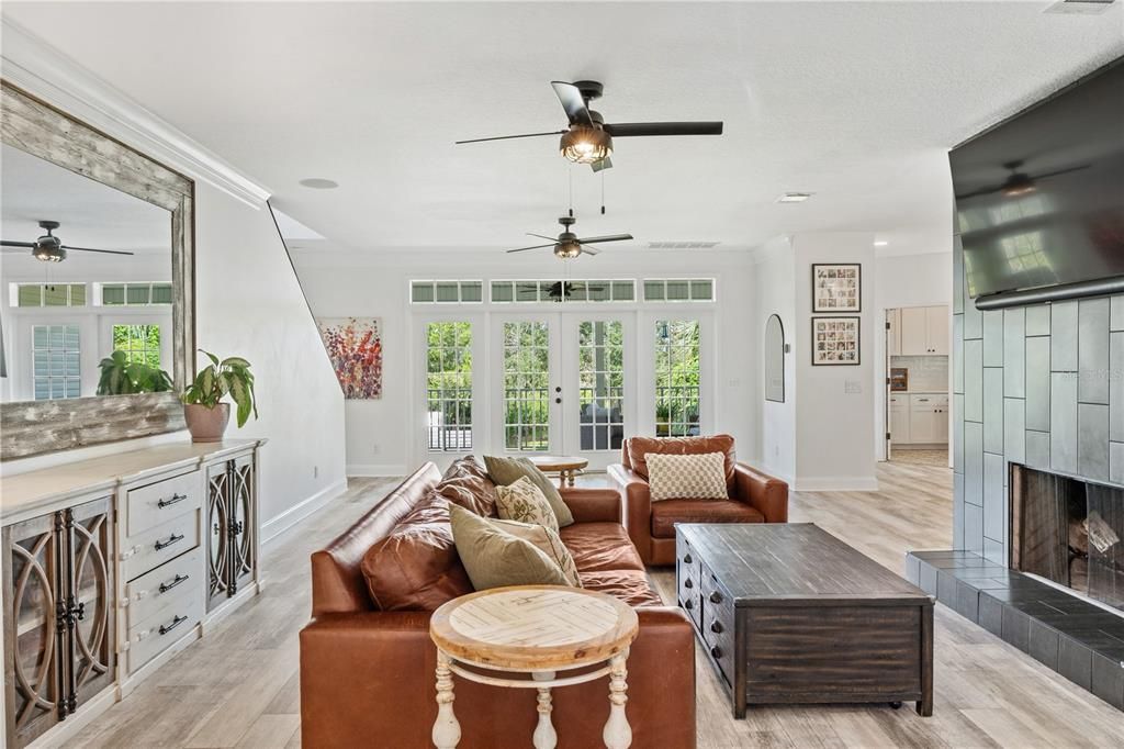 For Sale: $950,000 (4 beds, 4 baths, 3069 Square Feet)