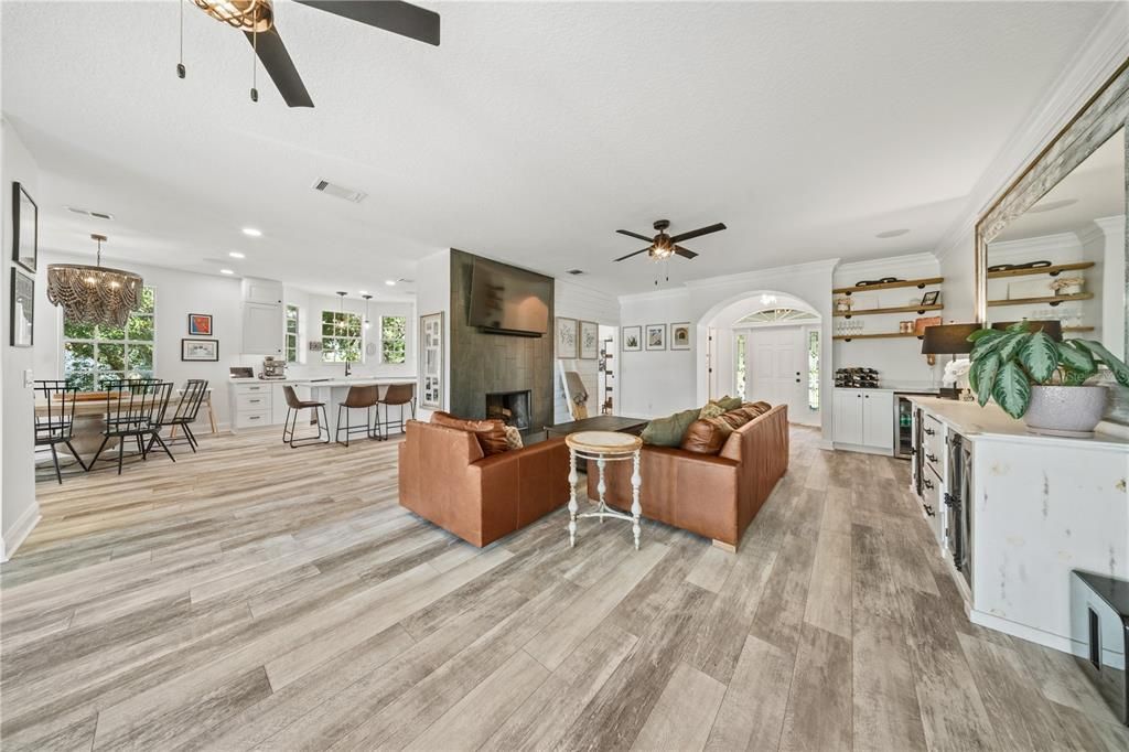 For Sale: $950,000 (4 beds, 4 baths, 3069 Square Feet)