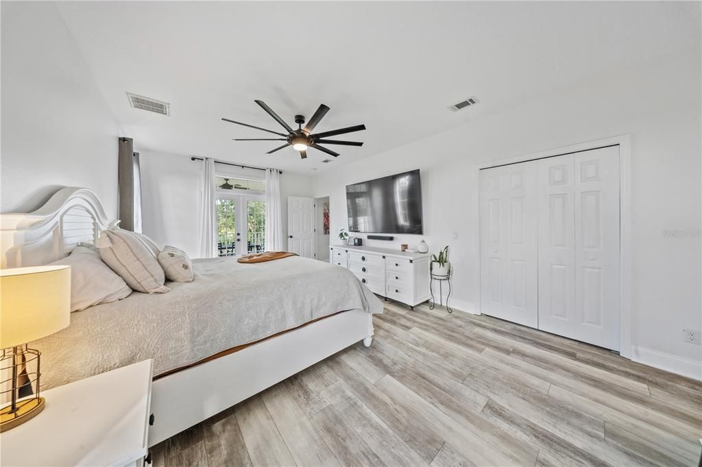 For Sale: $950,000 (4 beds, 4 baths, 3069 Square Feet)