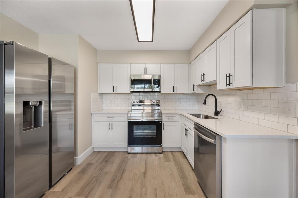 На продажу: $279,950 (3 спален, 1 ванн, 1480 Квадратных фут)