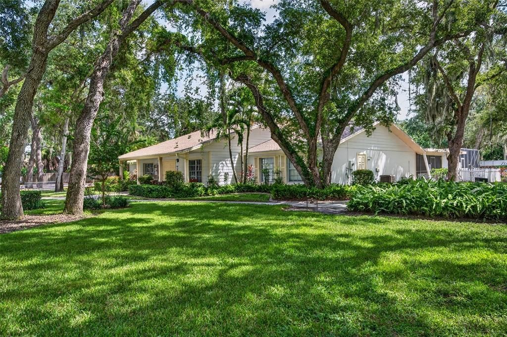 For Sale: $269,900 (2 beds, 2 baths, 1543 Square Feet)