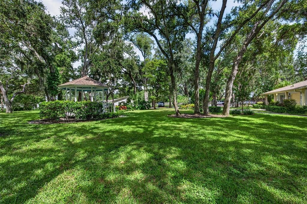 For Sale: $269,900 (2 beds, 2 baths, 1543 Square Feet)