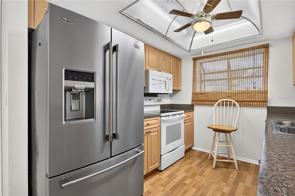 For Sale: $269,900 (2 beds, 2 baths, 1543 Square Feet)
