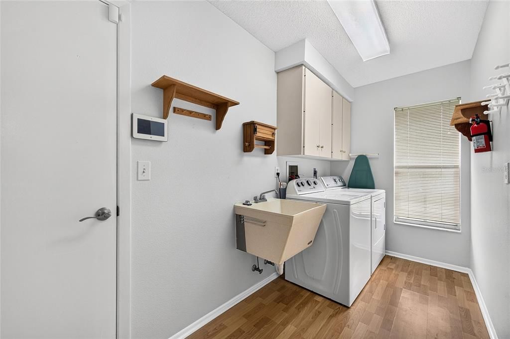 For Sale: $269,900 (2 beds, 2 baths, 1543 Square Feet)