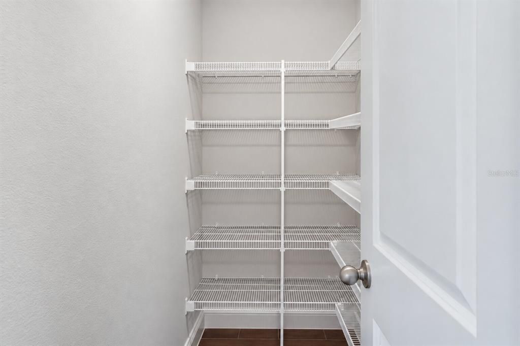 En Venta: $950,000 (4 camas, 3 baños, 2680 Pies cuadrados)
