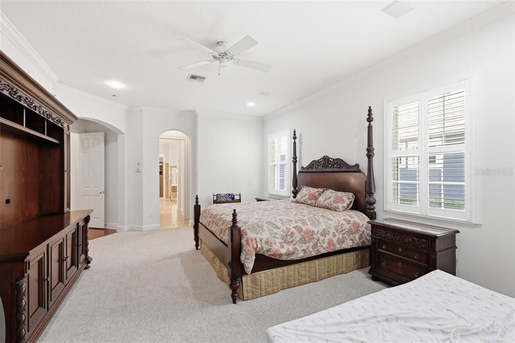 For Rent: $5,200 (4 beds, 3 baths, 2887 Square Feet)