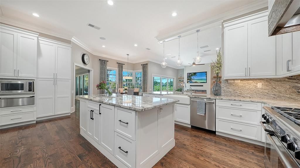 En Venta: $1,750,000 (6 camas, 4 baños, 5054 Pies cuadrados)