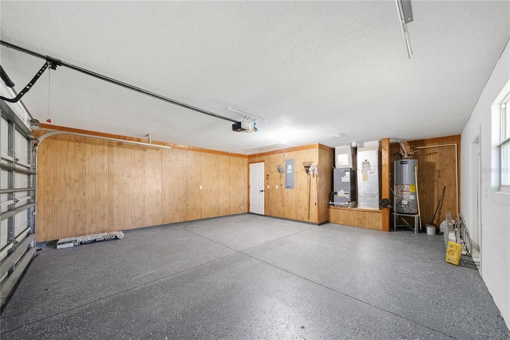 En Venta: $395,000 (3 camas, 2 baños, 2002 Pies cuadrados)