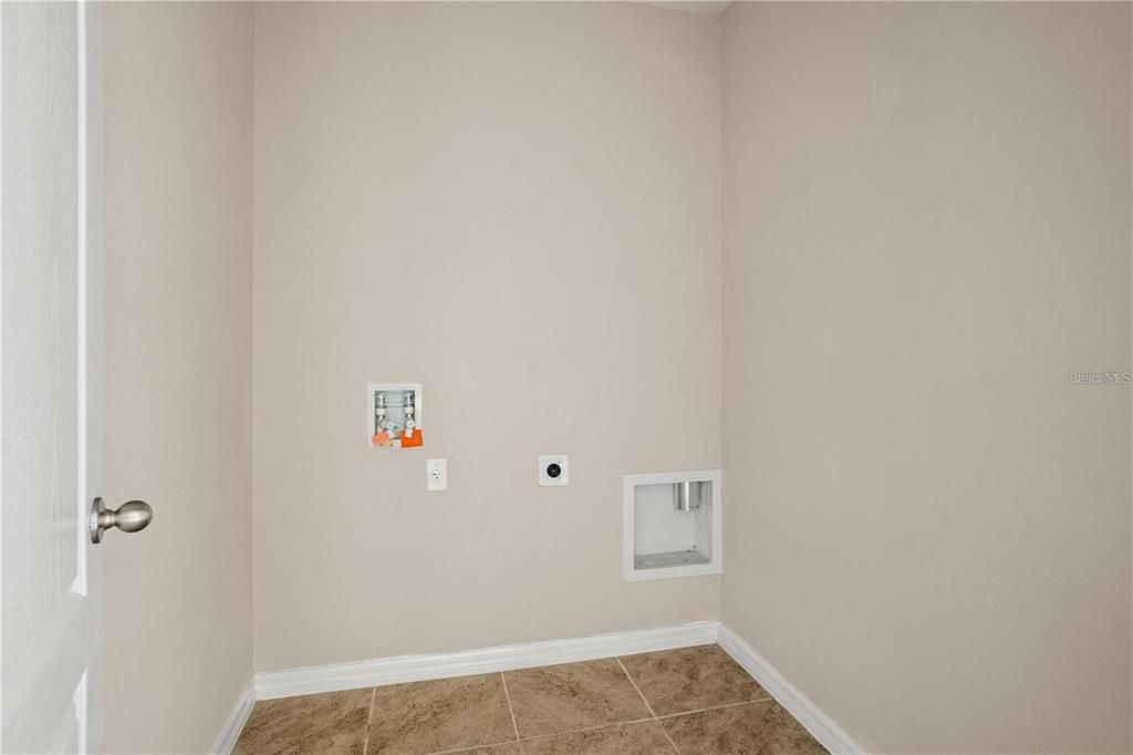 En Venta: $292,500 (3 camas, 2 baños, 1725 Pies cuadrados)