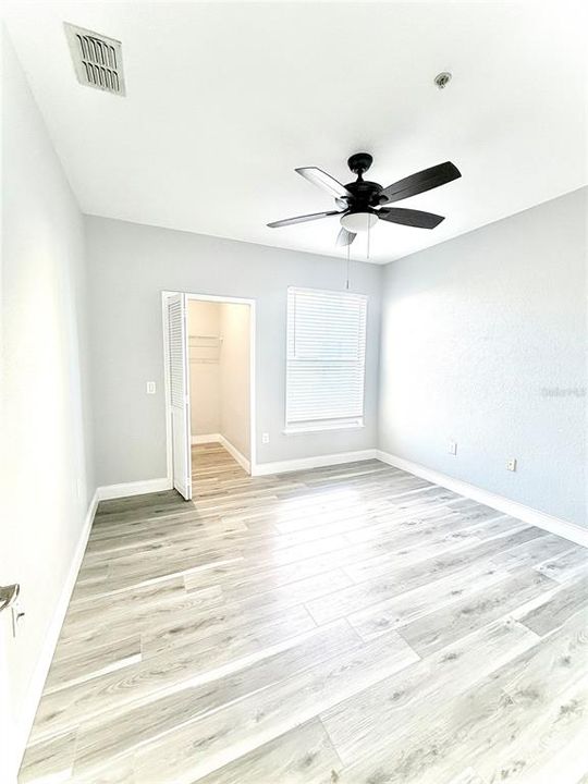 For Rent: $2,500 (4 beds, 2 baths, 1372 Square Feet)