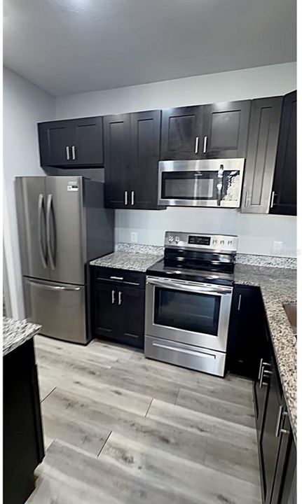 For Rent: $2,500 (4 beds, 2 baths, 1372 Square Feet)