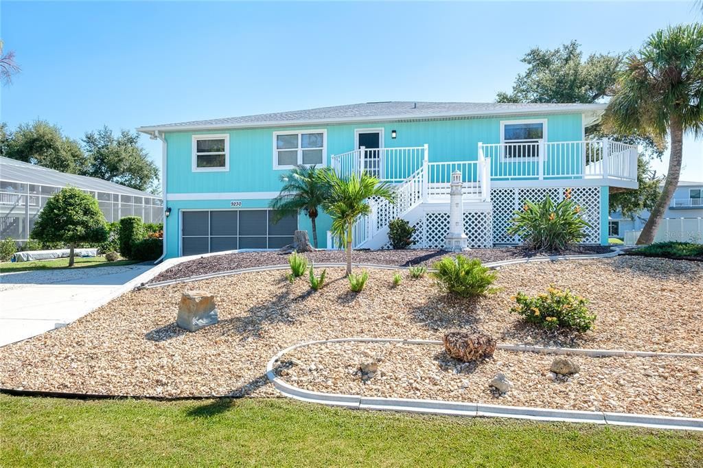 For Sale: $885,000 (3 beds, 2 baths, 1774 Square Feet)