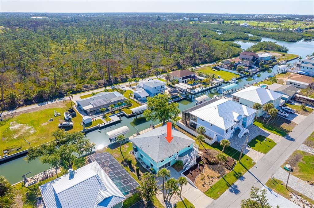 For Sale: $885,000 (3 beds, 2 baths, 1774 Square Feet)