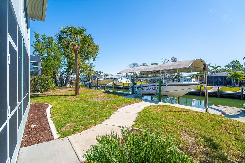For Sale: $885,000 (3 beds, 2 baths, 1774 Square Feet)