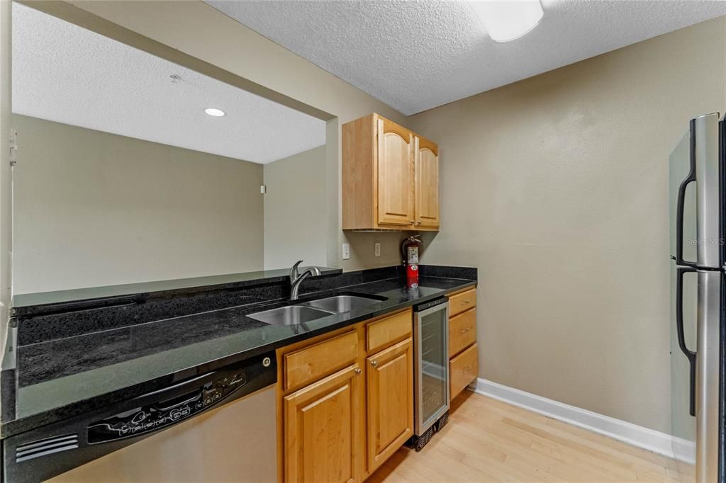 For Rent: $1,595 (2 beds, 2 baths, 993 Square Feet)