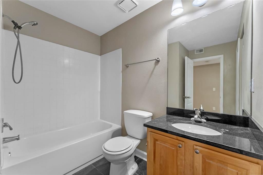 For Rent: $1,595 (2 beds, 2 baths, 993 Square Feet)