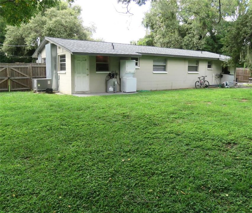 For Rent: $1,550 (2 beds, 1 baths, 650 Square Feet)