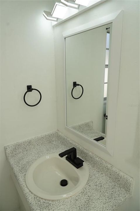 For Sale: $350,000 (4 beds, 2 baths, 1660 Square Feet)