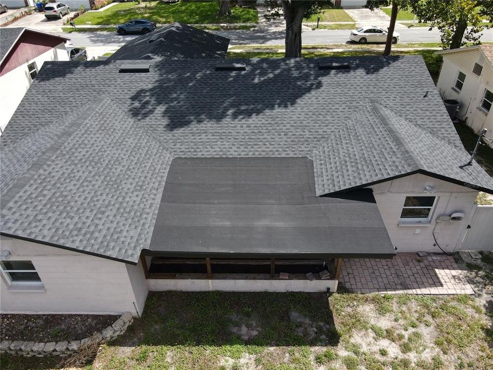 For Sale: $350,000 (4 beds, 2 baths, 1660 Square Feet)