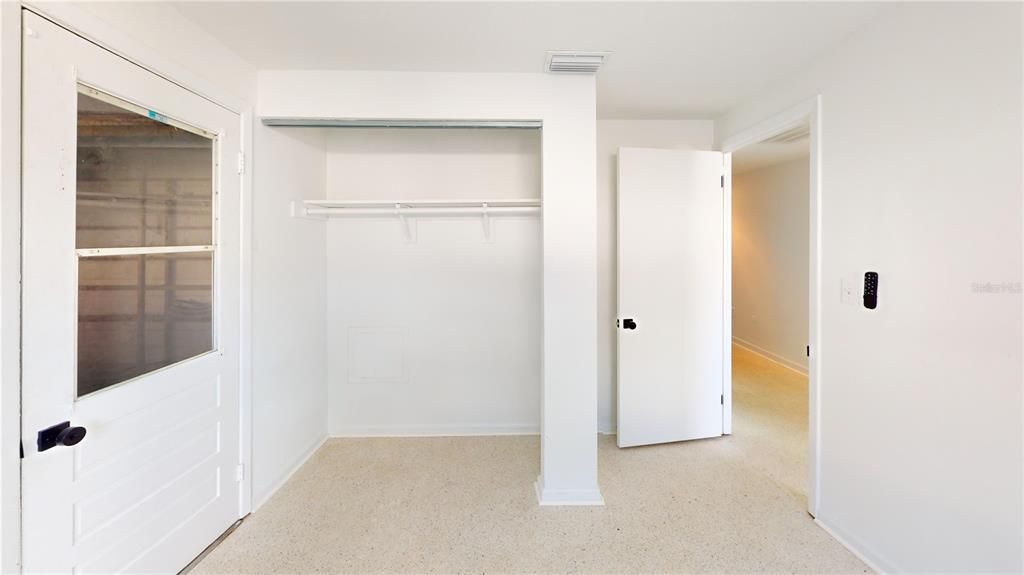 For Sale: $350,000 (4 beds, 2 baths, 1660 Square Feet)