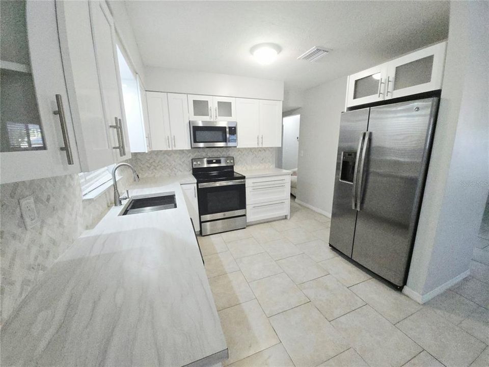 В аренду: $2,200 (3 спален, 2 ванн, 1144 Квадратных фут)