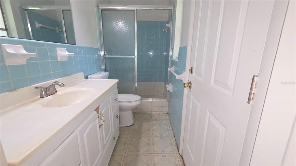 For Sale: $265,000 (3 beds, 2 baths, 1518 Square Feet)