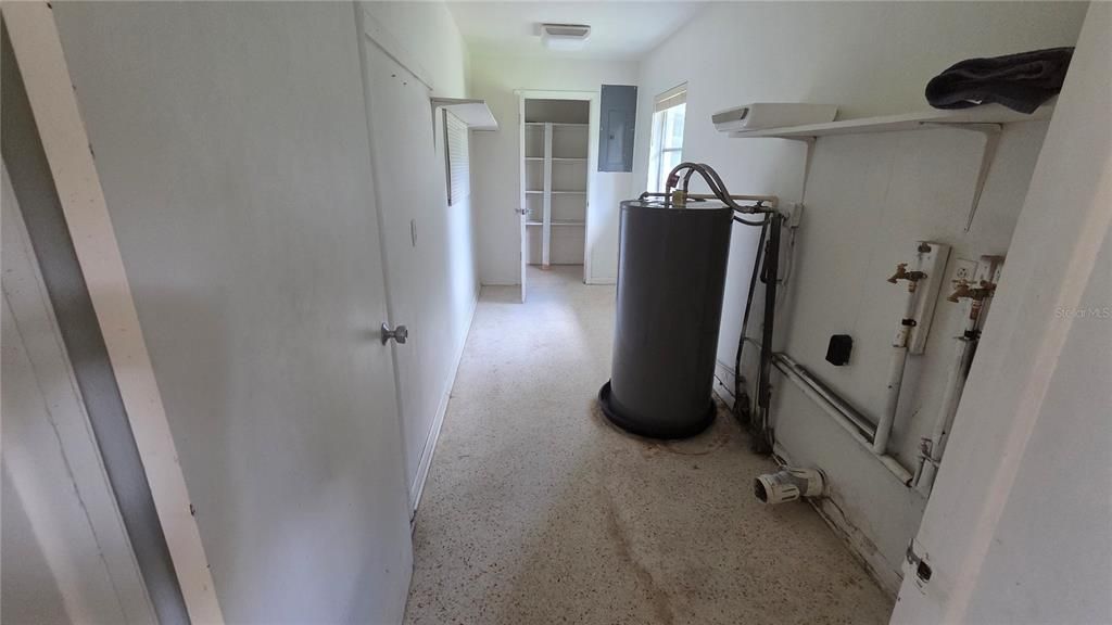 For Sale: $265,000 (3 beds, 2 baths, 1518 Square Feet)