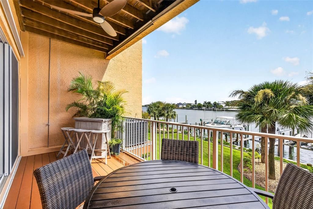 For Sale: $1,400,000 (3 beds, 3 baths, 2415 Square Feet)