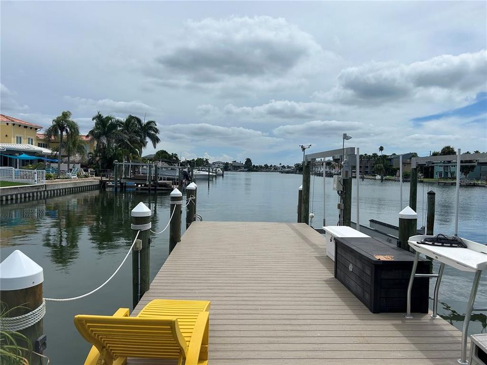 For Rent: $2,200 (2 beds, 1 baths, 1120 Square Feet)