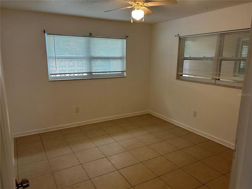 For Rent: $2,200 (2 beds, 1 baths, 1120 Square Feet)