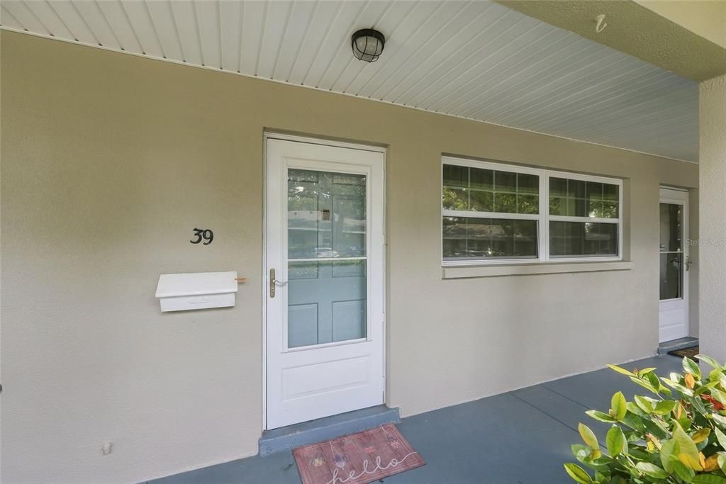 For Sale: $95,000 (1 beds, 1 baths, 985 Square Feet)