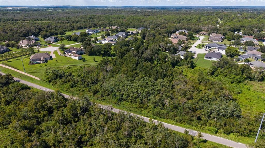 На продажу: $199,900 (4.09 acres)